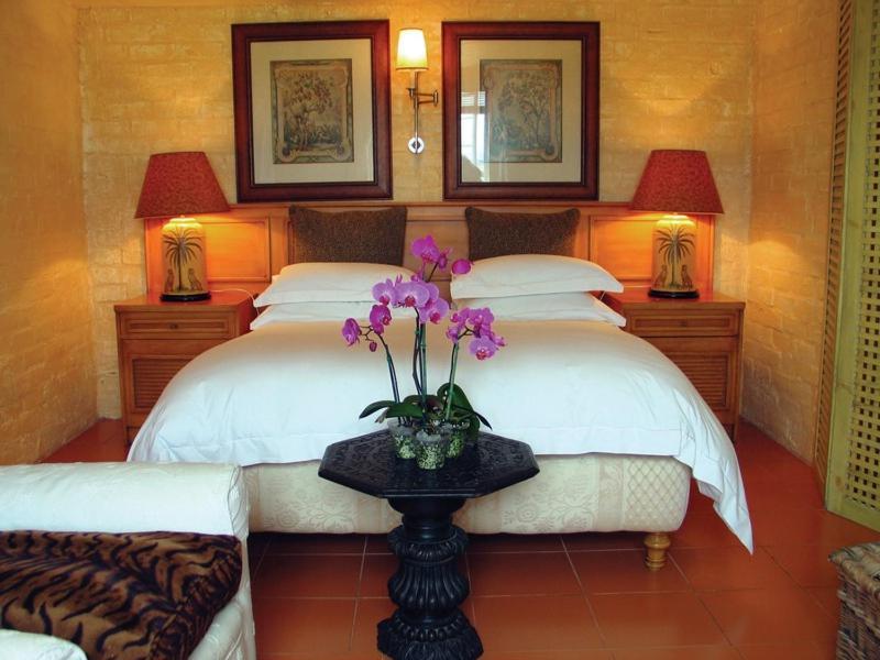 Colona Castle Hotel Lakeside Room photo